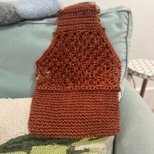 NWT Embellish by Creative Co-Op Woven Jute Bag with Wooden Handles in Cinnamon